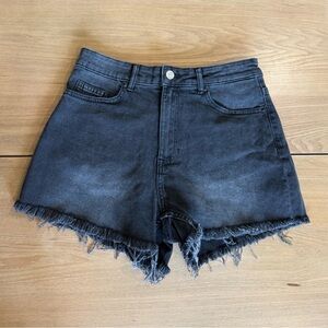 NWT Divided High Waist Frayed Hem Shorts Size 6